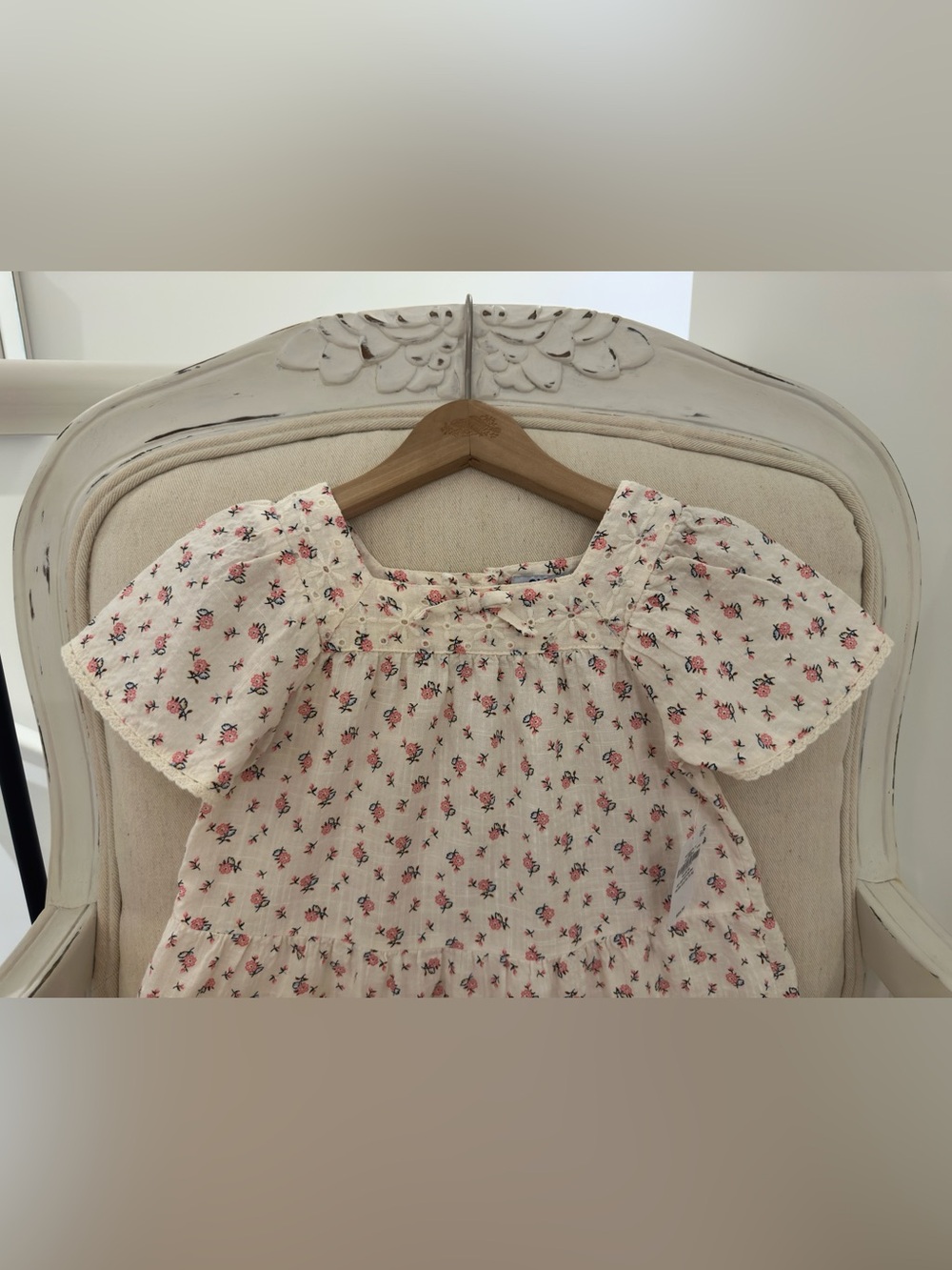 🤍 18~24 Mth Old Navy Cream Boho Ruffle Baby Dress with Pink Floral Print NWT - Picture 4 of 14